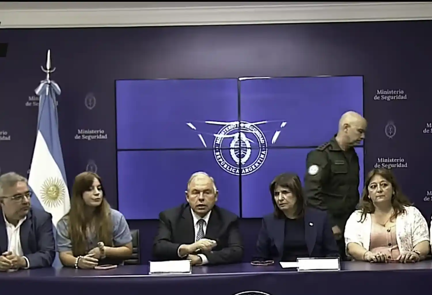 El canciller Gerardo Werthein y la ministra de Seguridad, Patricia Bullrich, encabezaron ayer una conferencia de prensa.