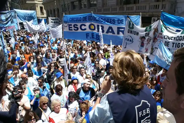 Docentes: Feb convocó a un plan de lucha para la semana próxima