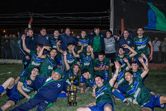 Villa es campeón del Clausura y vuelve a Primera