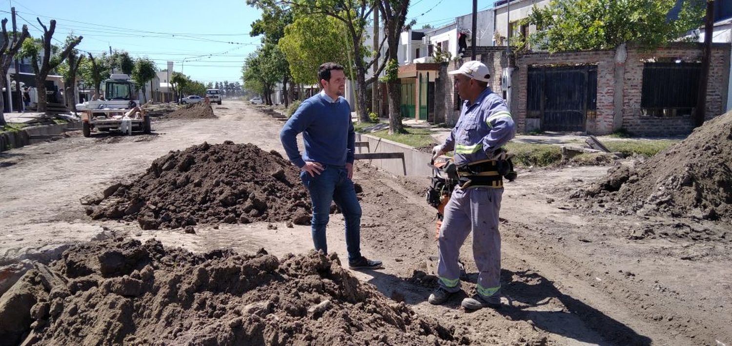 “Seguimos adelante, con nuevos frentes de pavimento»