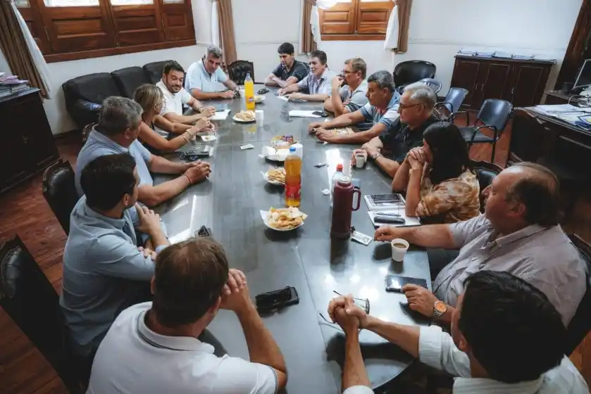 Municipales cerraron la política salarial de 2022 con el 102% de incremento