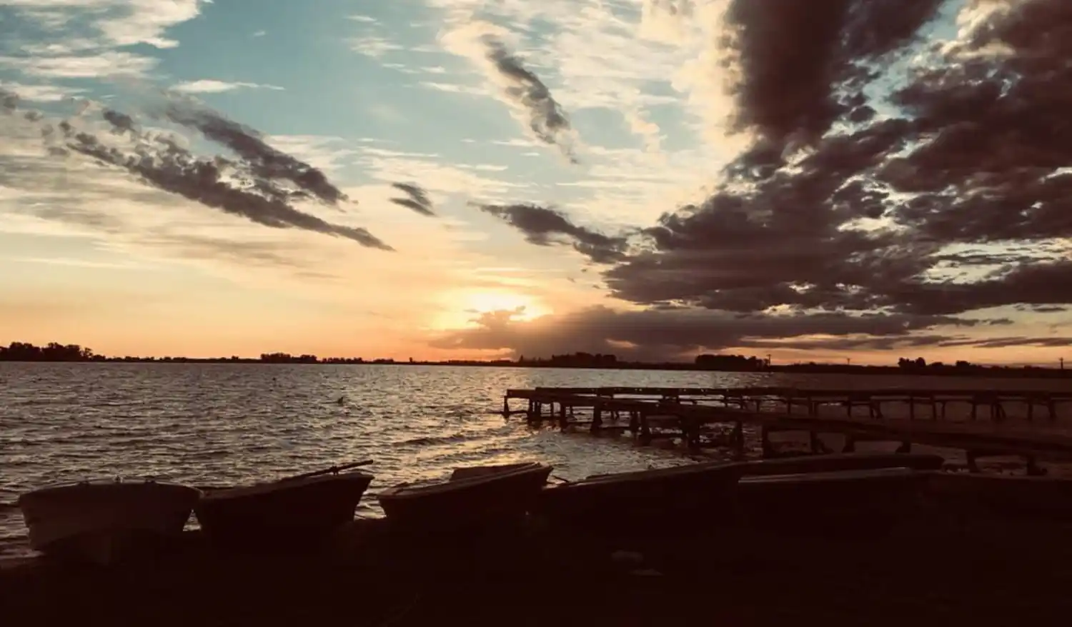 Lincoln invita a descubrir una laguna oculta, queserías artesanales y fiestas tradicionales.