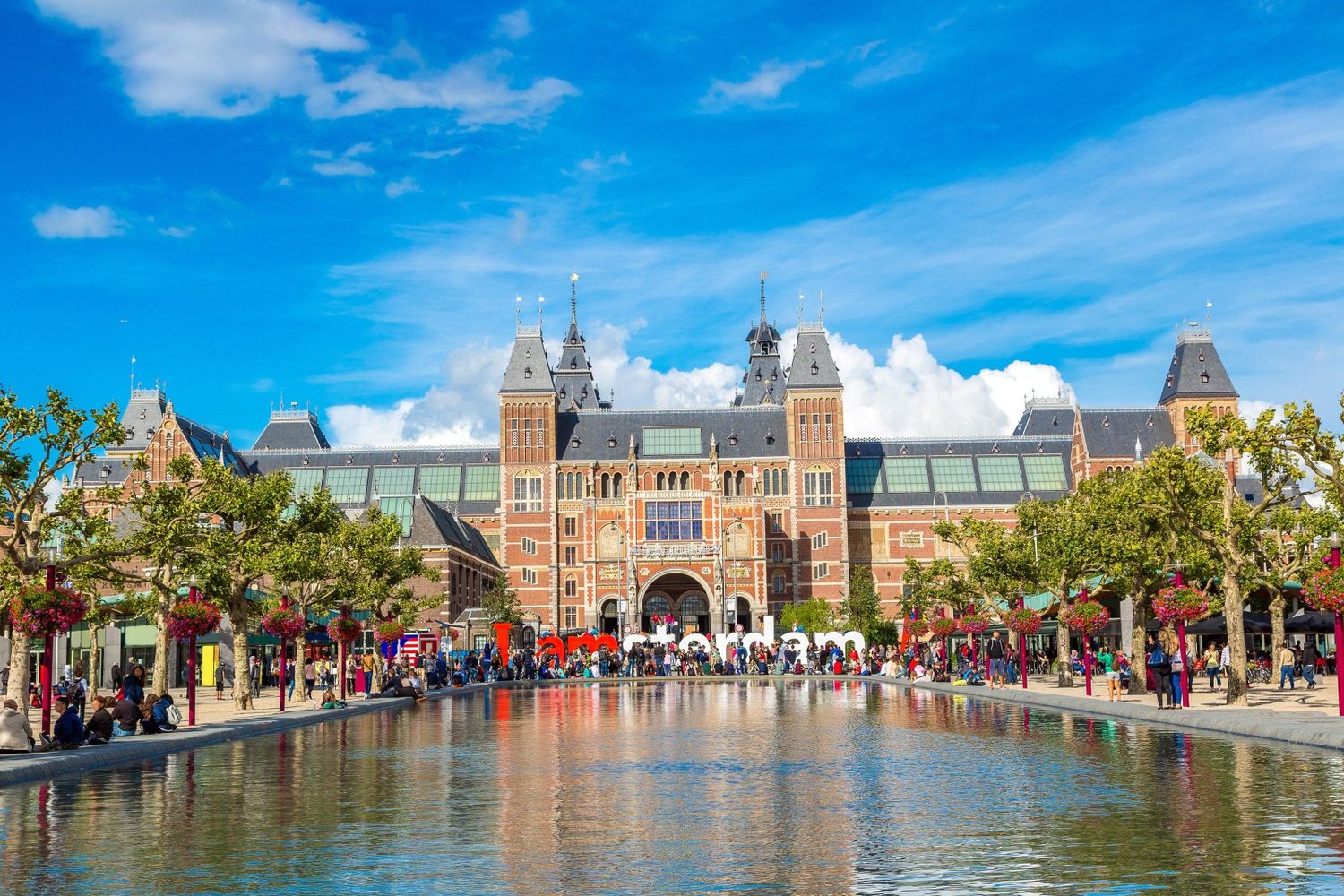Exponen en un museo de Ámsterdam un peculiar preservativo de casi 200 años