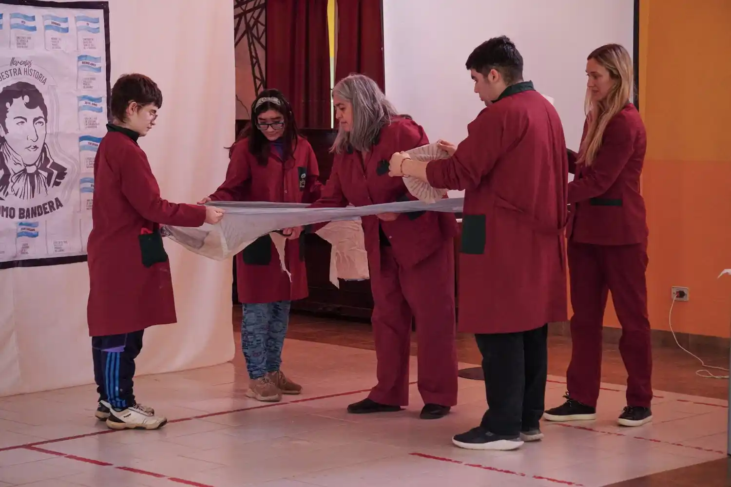 En Juárez, Despertares cumplió con el rito de incinerar la bandera