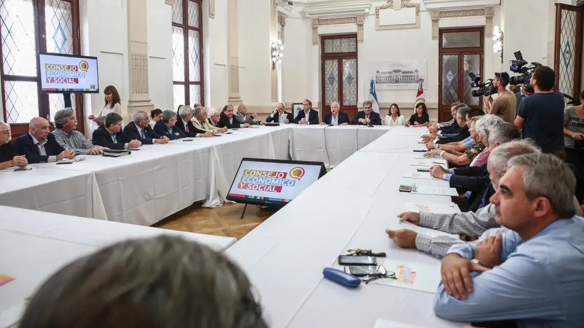 Lifschitz presentará el cierre de ciclo del CEyS