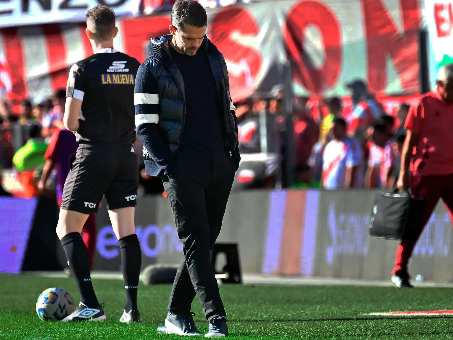 Gago pagó caro un planteo demasiado temeroso en el Monumental.