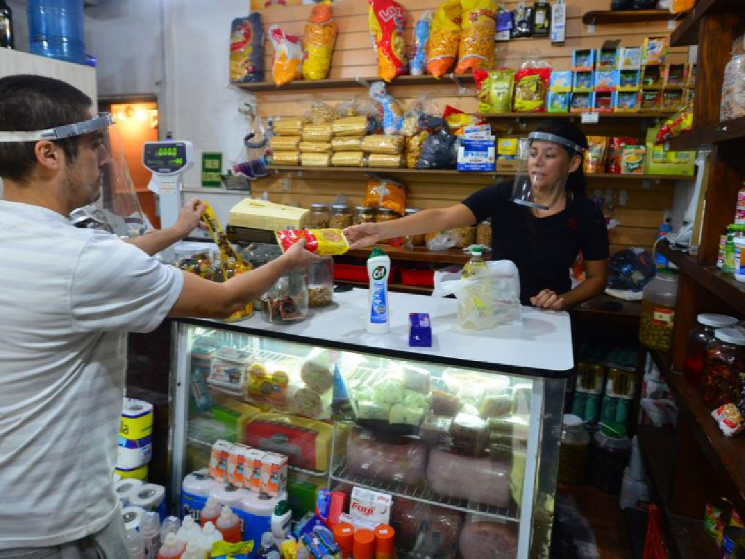 Las ventas minoristas cayeron 13, 2 % en el mes de septiembre