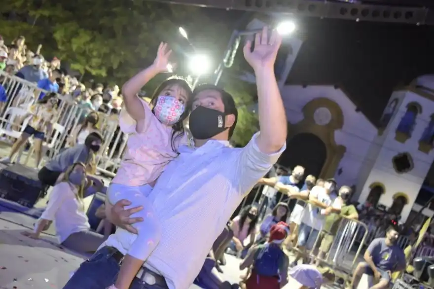 El Intendente Nardini estuvo en el espectacular cierre de la Maratón Navideña en Malvinas Argentinas