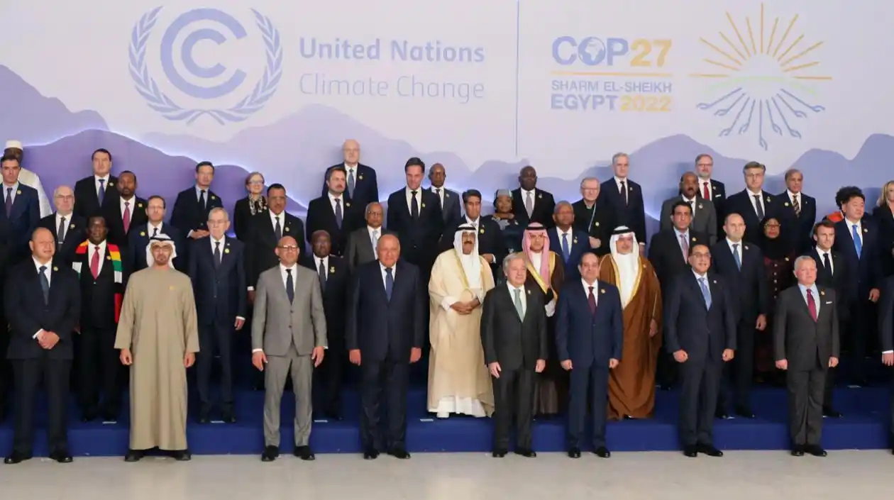 Petro quedó por fuera de la foto oficial de la Cumbre #COP27 en Egipto