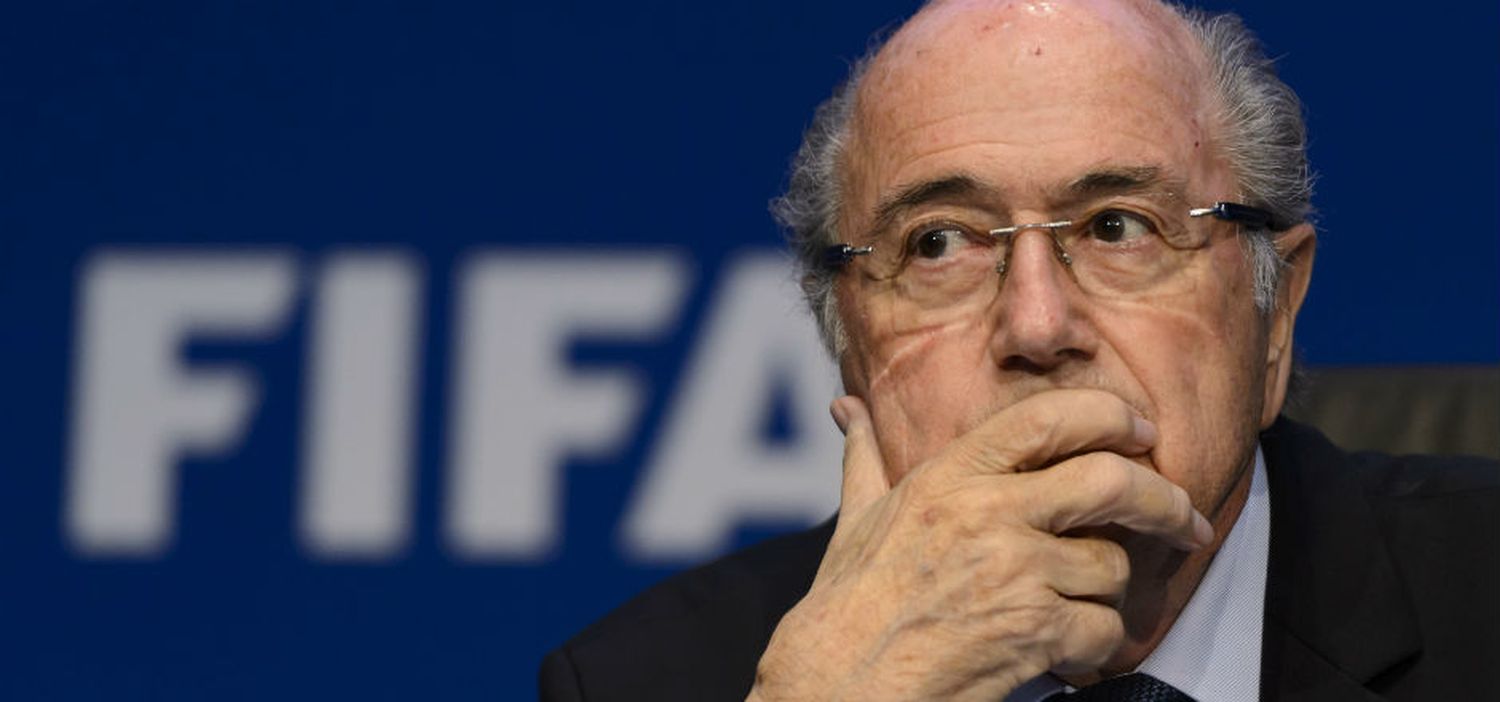 Blatter renunció a la FIFA y convocó a nuevas elecciones