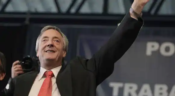 Néstor Kirchner 10 años: Intendentes bonaerenses recordaron al ex presidente entre fotos testigo, citas y reflexiones