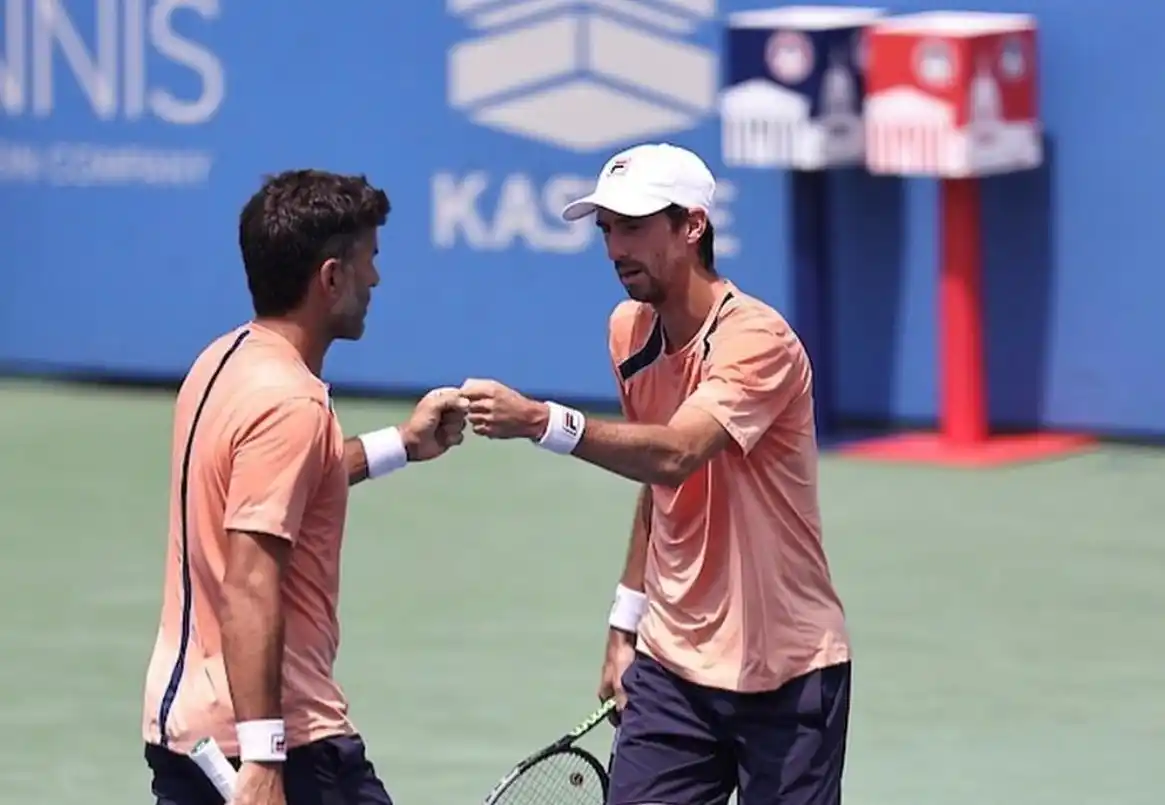 “Machi” González y Molteni salen a la cancha en Canadá