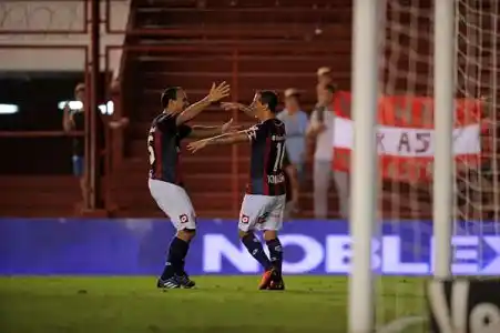 Con dos golazos, San Lorenzo superó a Argentinos en la Paternal