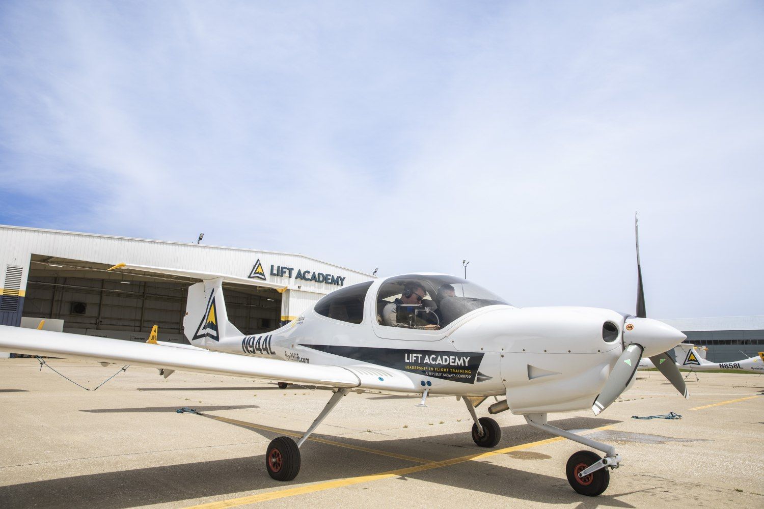 Republic Airways expands its LIFT Academy flight training program to South Carolina