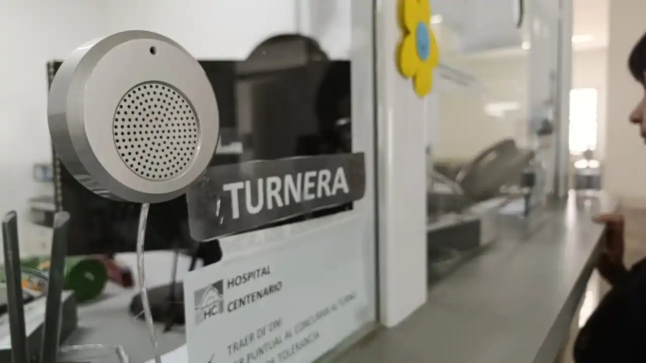 Incorporaron micrófonos intercomunicadores en las turneras del Hospital para acelerar la atención