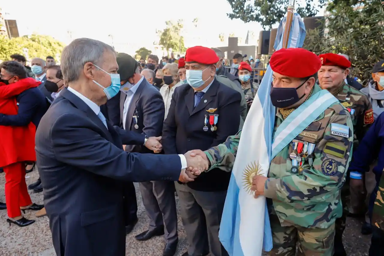 Schiaretti: “La guerra fue una aventura insensata de la dictadura genocida”, dijo el gobernador cordobés