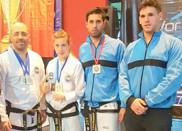Dos campeones en la Copa Provincia de taekwondo