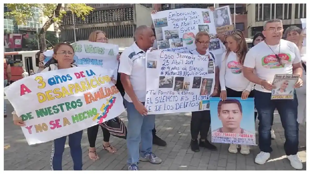 CUANDO SE VIVE CON LA ANGUSTIA de la incertidumbre: familias de 150 desaparecidos en las costas venezolanas piden justicia