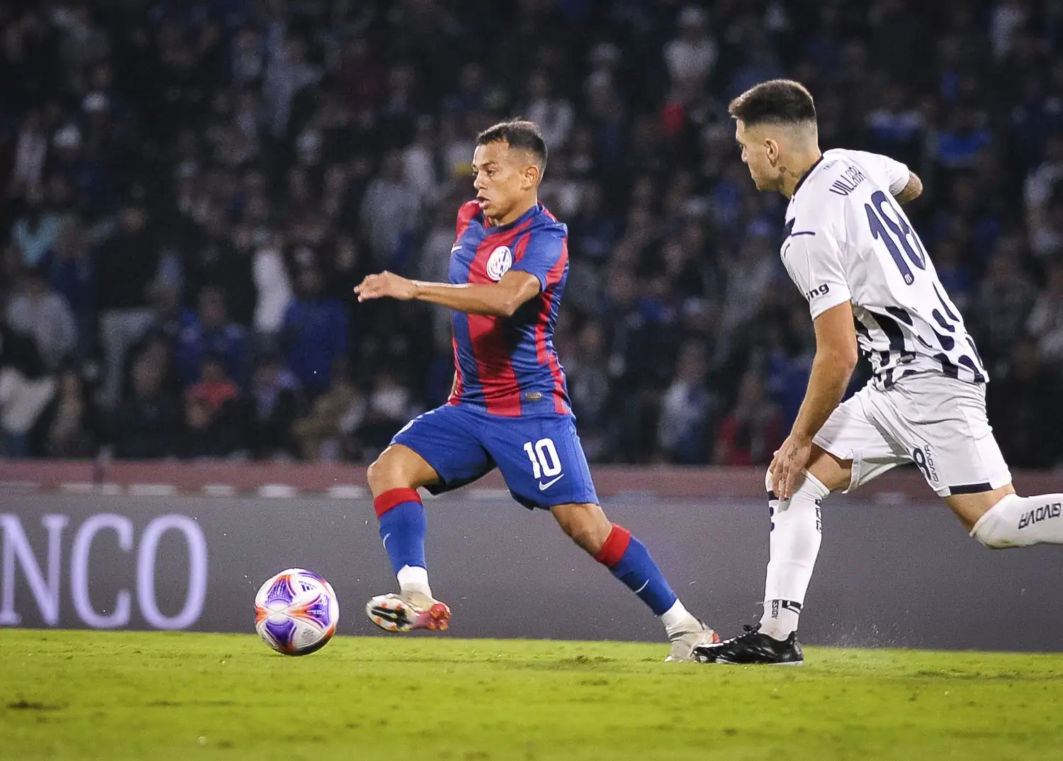 San Lorenzo dejó puntos en Córdoba y se alejó de la cima