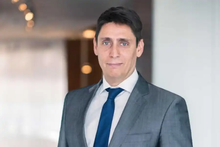Por diferencias con el presidente de la compañia, renuncia el CEO de YPF