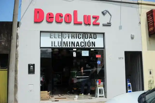 La policía de Paraná tiene identificado al "Loco del Adoquín"