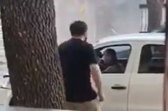 Feroz ataque a una joven en Fray Luis Beltrán: le pateó la puerta, la amenazó y la insultó por chocarle el auto nuevo