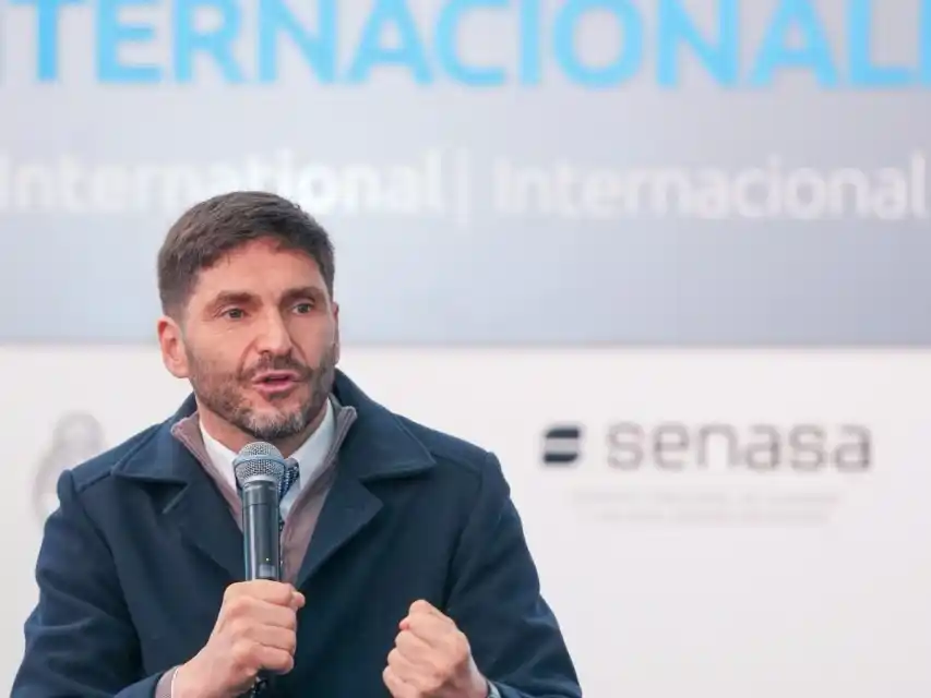 “Nuestra decisión es política, económica y cultural. En Santa Fe defendemos al que invierte; no estamos acá para financiar la especulación", aseguró Pullaro.