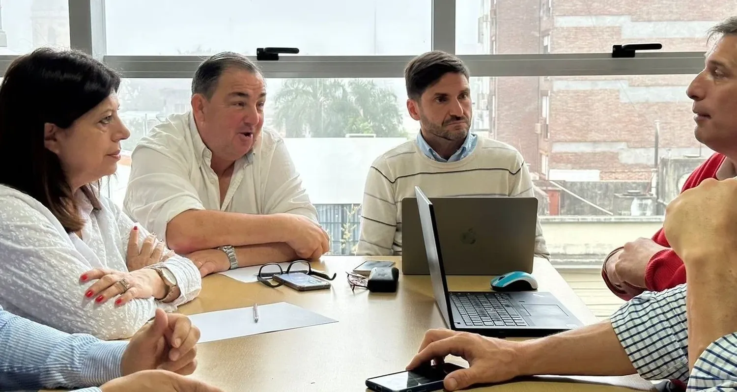 Reunión de los referentes de Unidos para Cambiar Santa Fe.