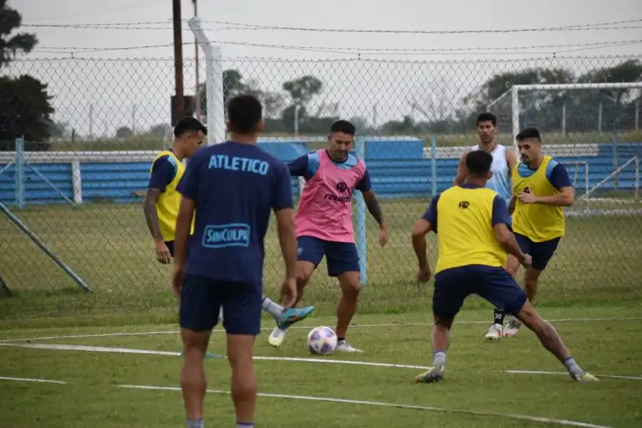 Atlético de Rafaela define el 11 titular para enfrentar a Racing de Cba.