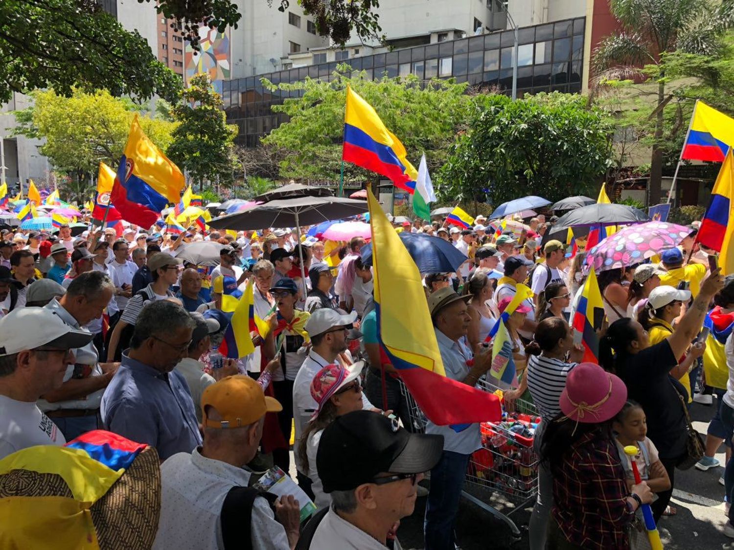 Más marchas contra el gobierno de Petro; ahora por los altos precios de la gasolina