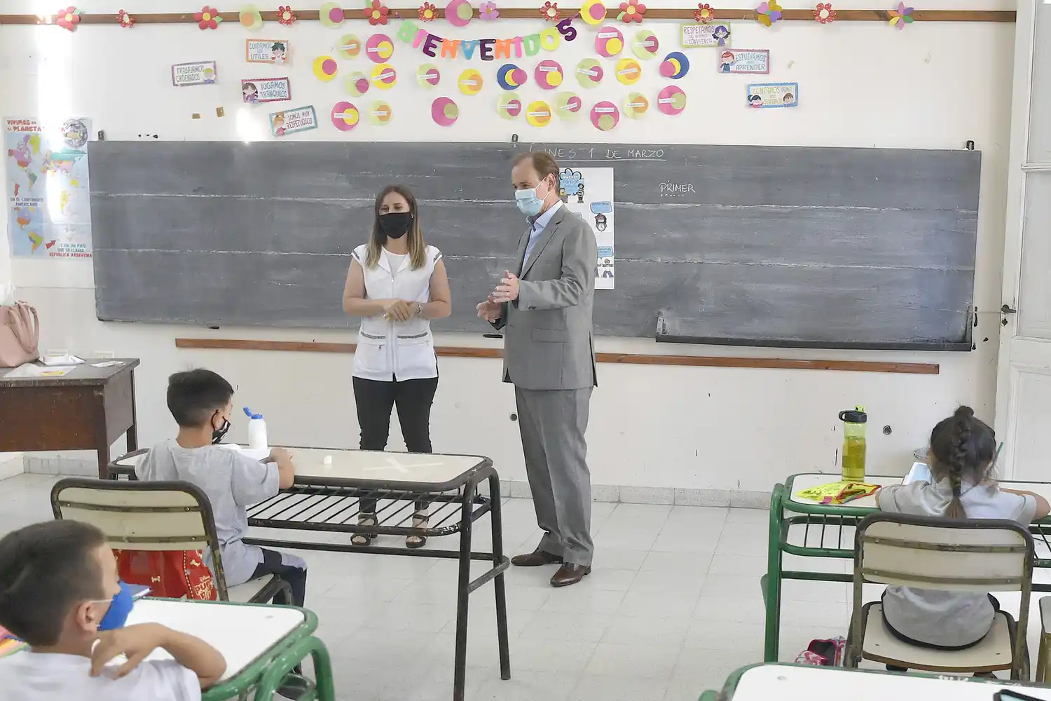 “Hay una necesidad de los chicos, los papás y los docentes de reencontrarse en las aulas” expresó Bordet