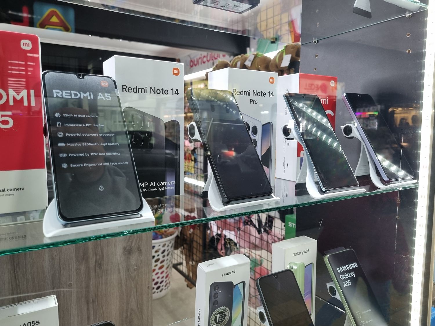 Los empresarios locales celebraron la baja de impuestos en celulares y consolas de videojuegos