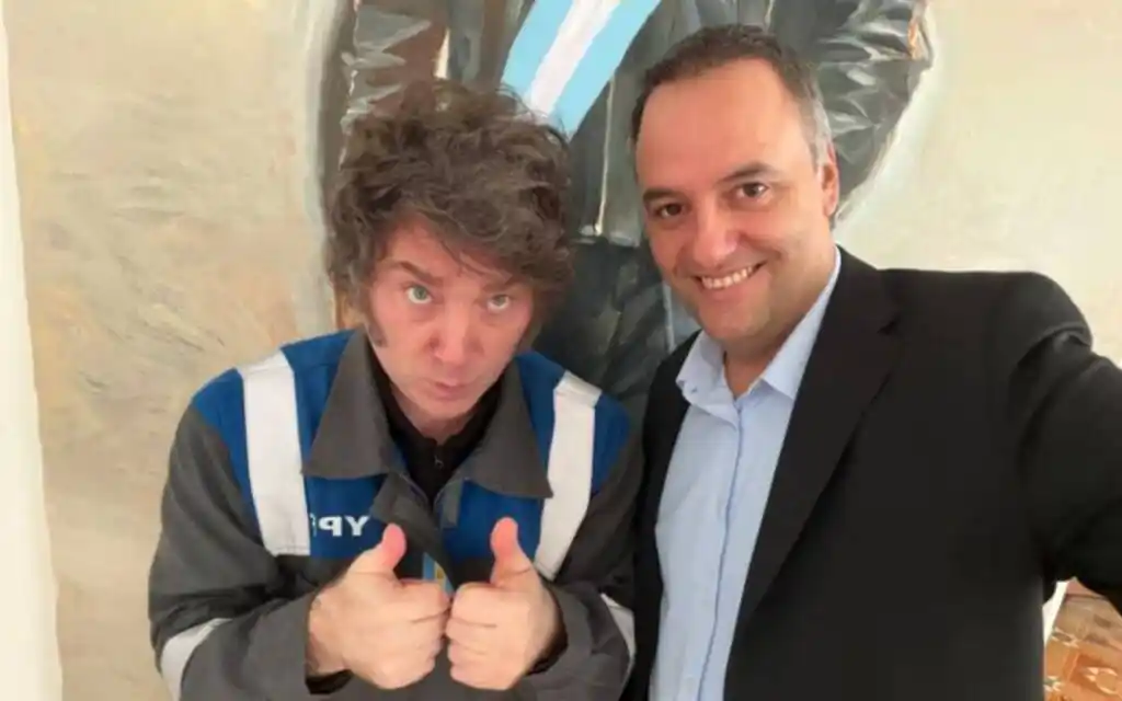 Según Marquez, la confianza de Milei en Adorni, sigue intacta.