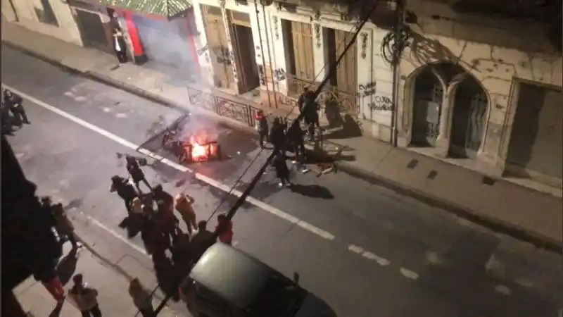 Vecinos escracharon a supuestos abusadores en Rosario