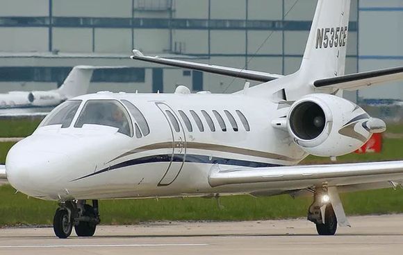 Un avión perdido puso en alerta a la defensa aérea