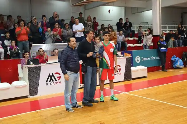 Neptunia reconoció a Gabriel Díaz