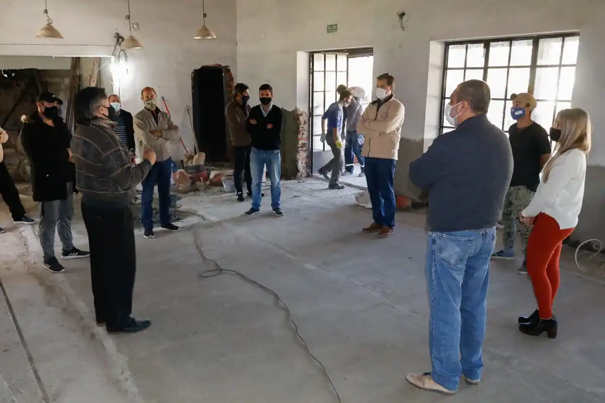 Piaggio promulgó la ordenanza sobre cupo habitacional para adultos mayores