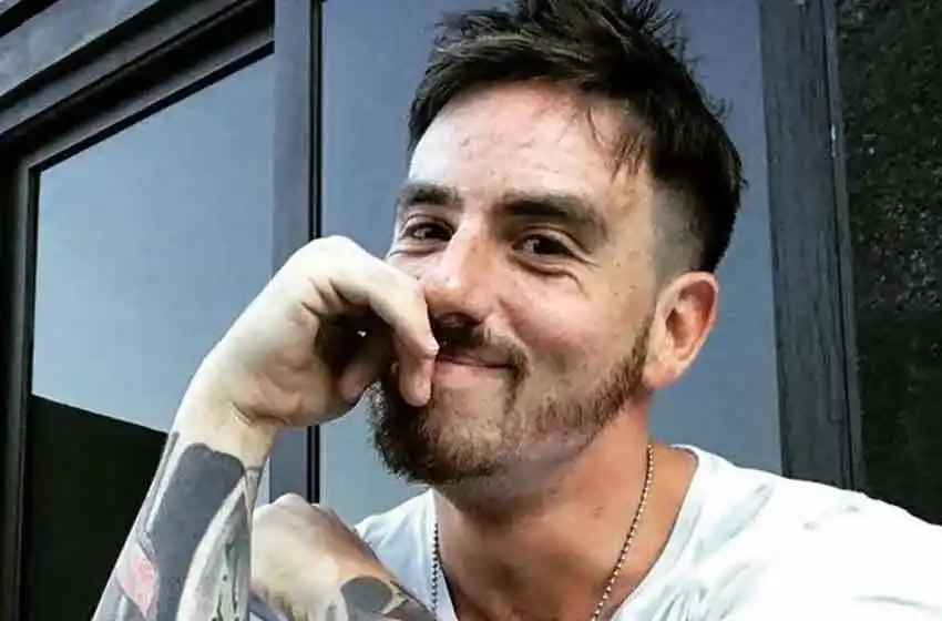 Fede Bal, sorprendido a los besos con una bailarina