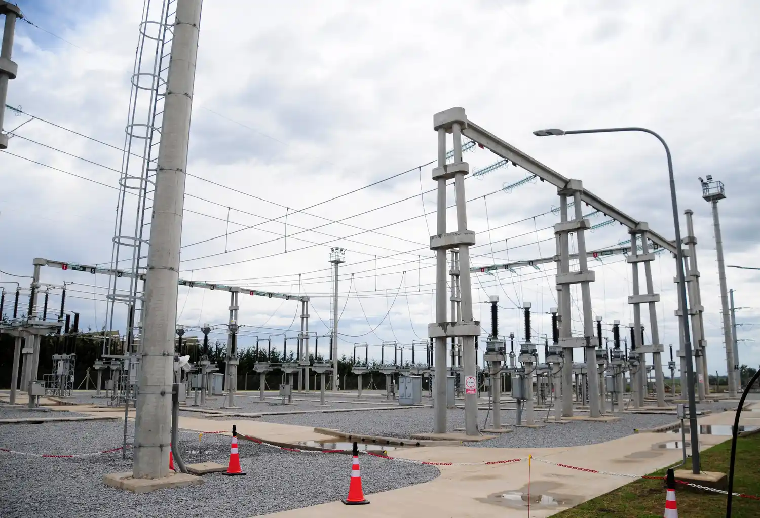 Usina: “No estamos previendo que las empresas tengan que comprar un grupo electrógeno”