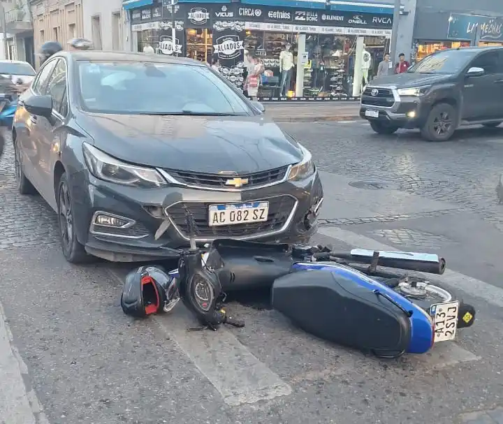 Otro accidente de motos en pleno centro de la ciudad.