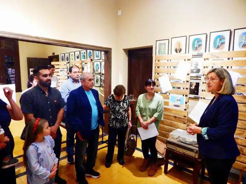 En el Museo Ferroviario se abrió la muestra
Sebas y el humano oficio de escribir