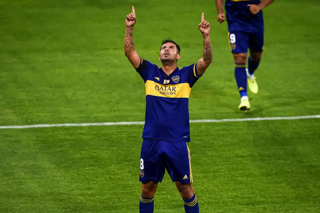 Escándalo en Boca: Cardona rechazó volver al país y se fue de fiesta en Colombia