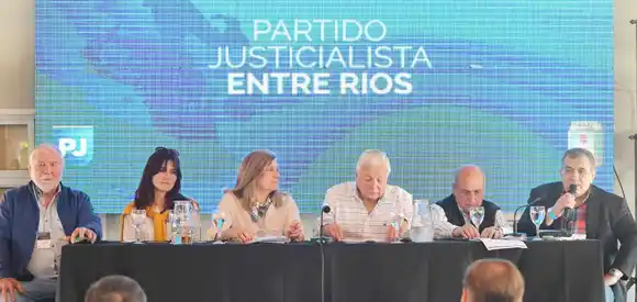 Desde el PJ aseguran que “la gente está empezando a darle la espalda a Milei”