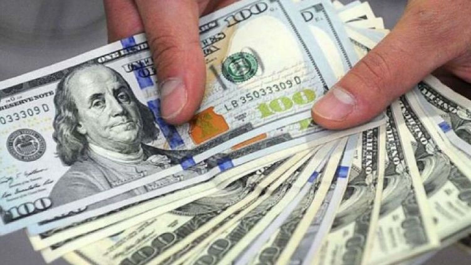 Dólar en Tandil: la cotización libre volvió a subir y llegó a casi $1300 para la venta