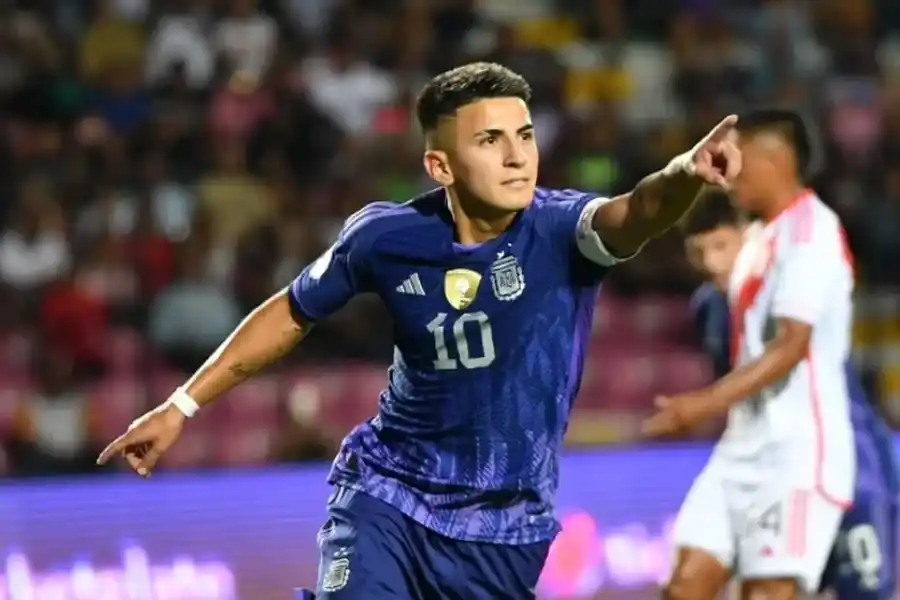 Thiago Almada presentó a su nueva novia tras los rumores de romance con La Joaqui