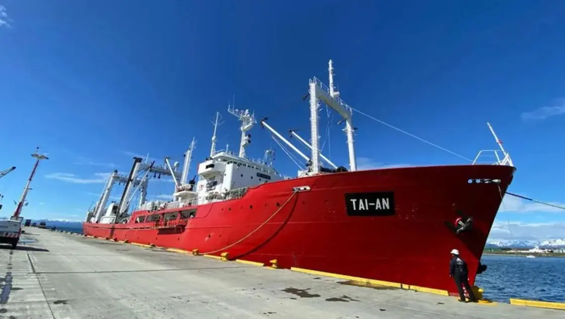 Renunció el director de Pesca por supuestas presiones para ignorar actividad ilegal china
