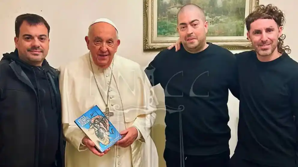 El Papa recibió en el Vaticano a “Pato” Fontanet, cantante de Callejeros