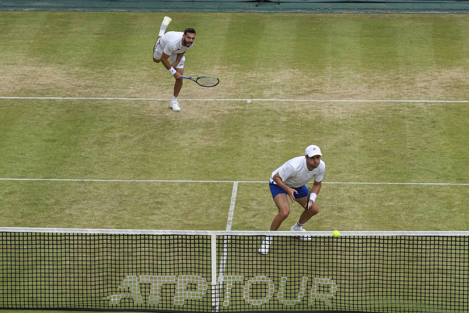 Zeballos jugará la final en Halle y Comeseña la semi de Corrientes