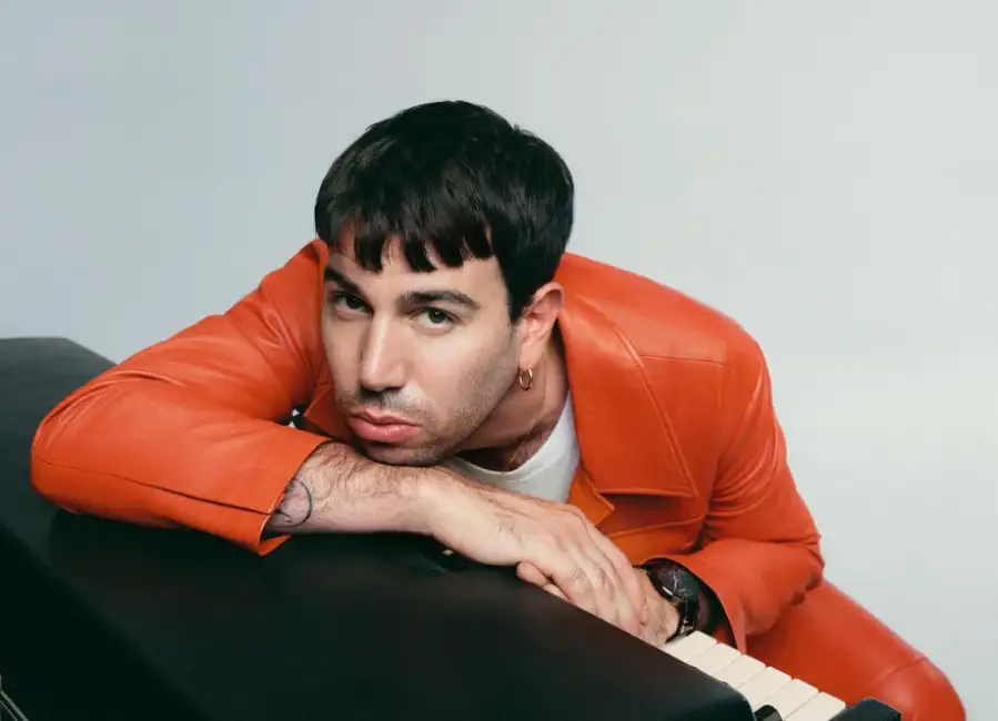 Mateo Sujatovich, el cantante de Conociendo Rusia