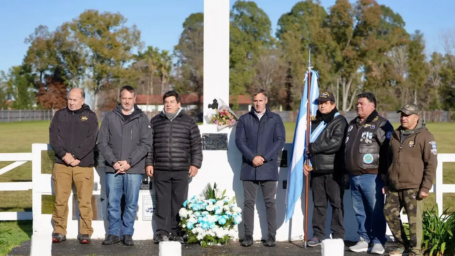 El homenaje tuvo lugar en el Cenotafio de Malvinas ubicado en Pilar.